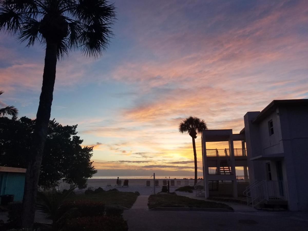 Carousel Beach Inn Fort Myers Beach Exterior foto